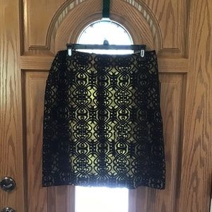 💚3/$25 Coldwater Creek 10p yellow with black lace overlay skirt